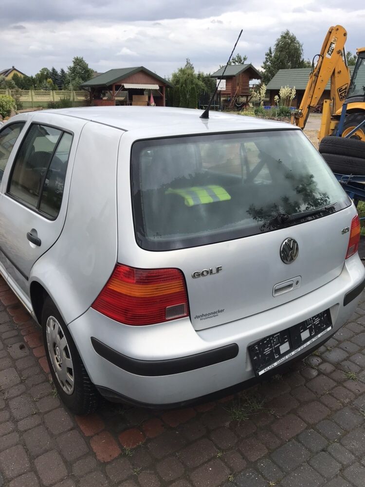 Golf 4 1.9 sdi cały na części agp , drz , Lb7z