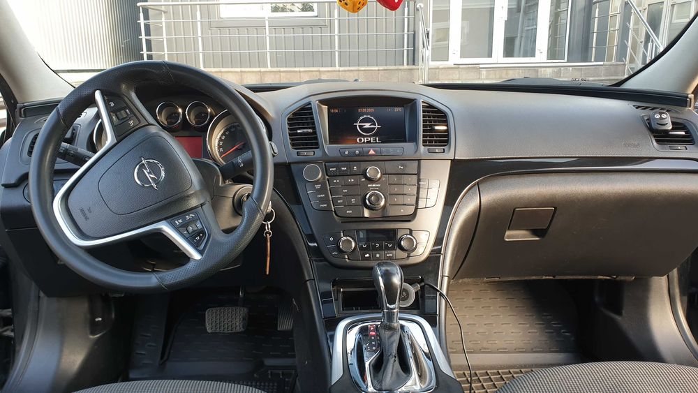 Продаю Opel Insignia