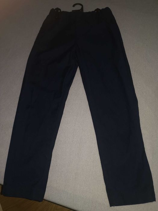 Spodnie eleganckie dla chłopca r.134