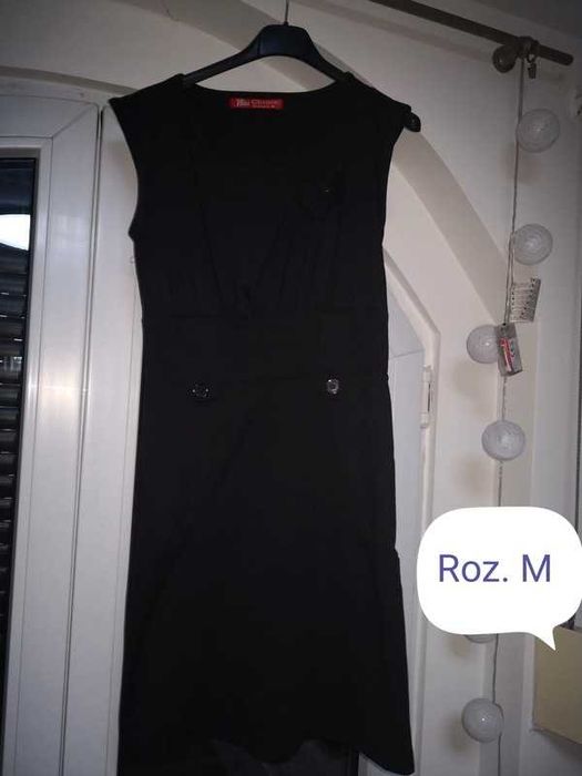 Czarna sukienka m
