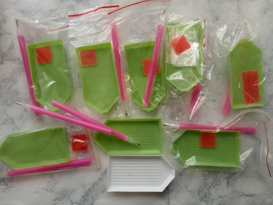 Zestaw akcesoriów do haftu diamentowego