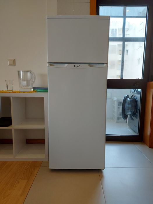 Frigorífico Kunft - 217 Litros (Preço Negociável)