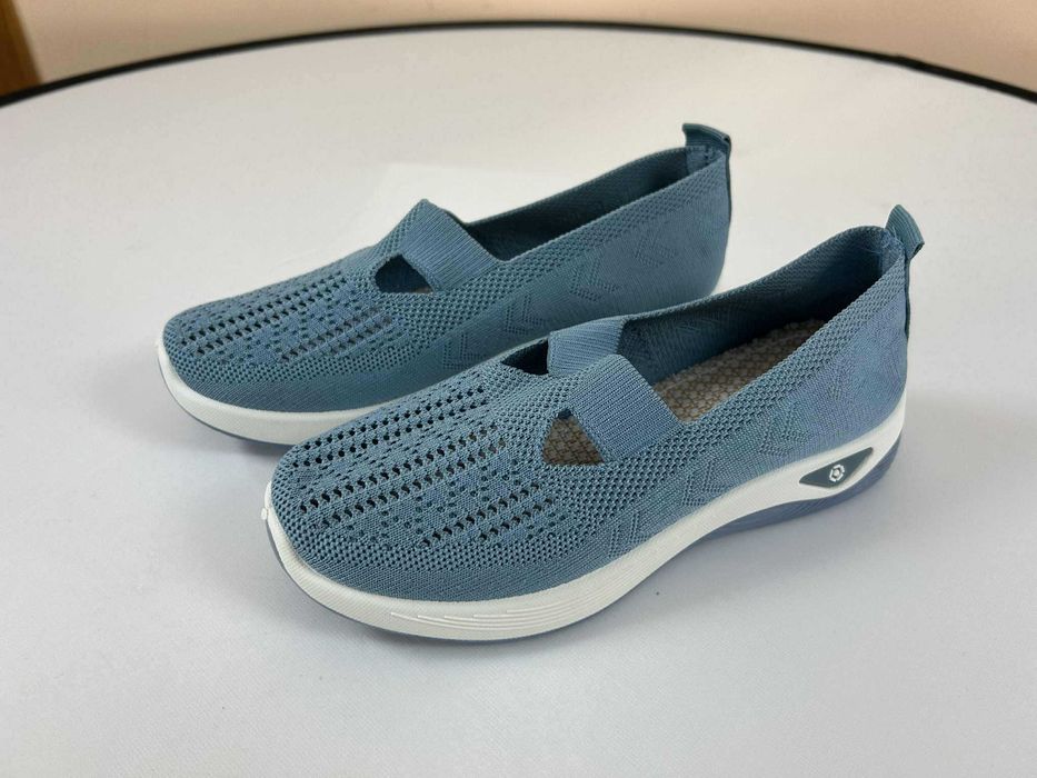 Damskie sneakersy niebieskie nowe 36