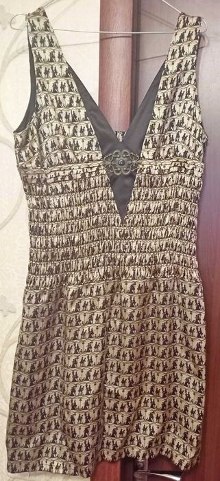 Красивое шёлковое платье-сарафан. Размер 16/44.