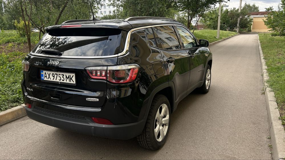 Продам jeep compass 2017