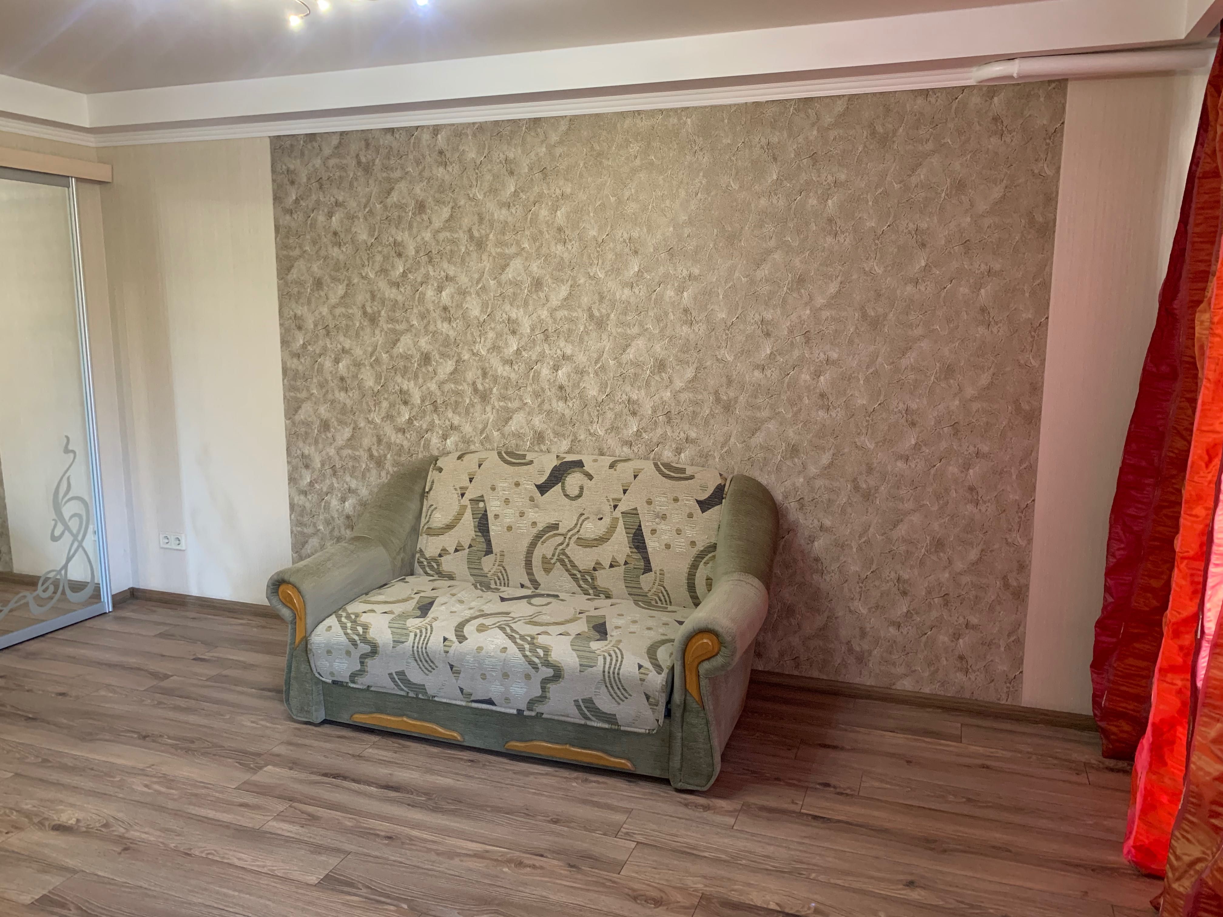 Продам 1-комнатную квартиру центр ТРЦ Украина