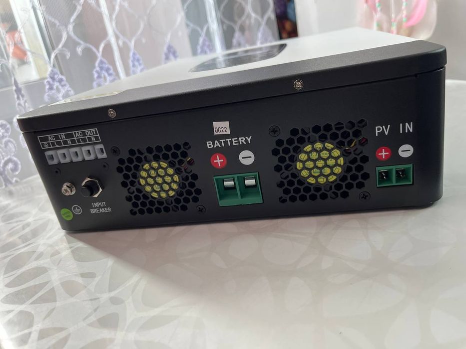 Гібридний інвертор 3200VA/3000W 24V