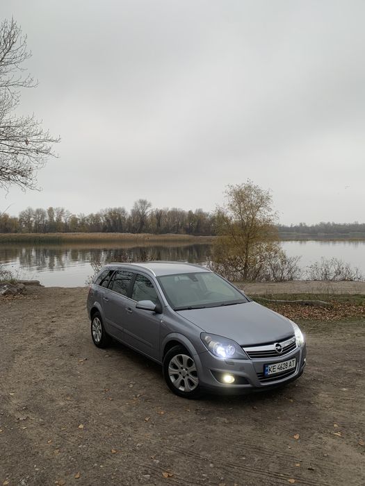Opel Astra H 2009 1.9d АКПП  COSMO
