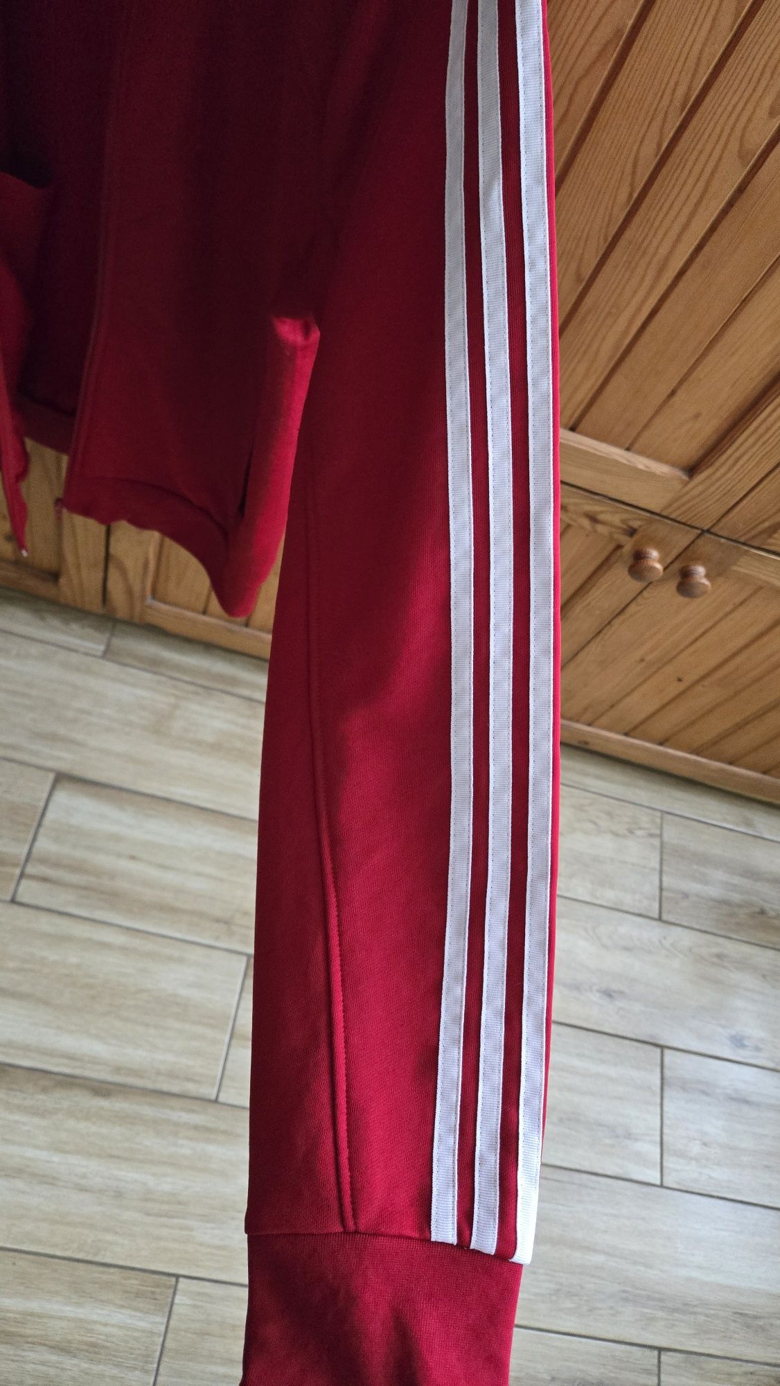 Czerwona bluza Adidas - M