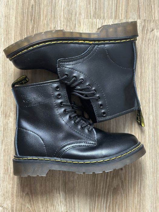 НОВІ Демісезонні черевики dr Martens , 37
