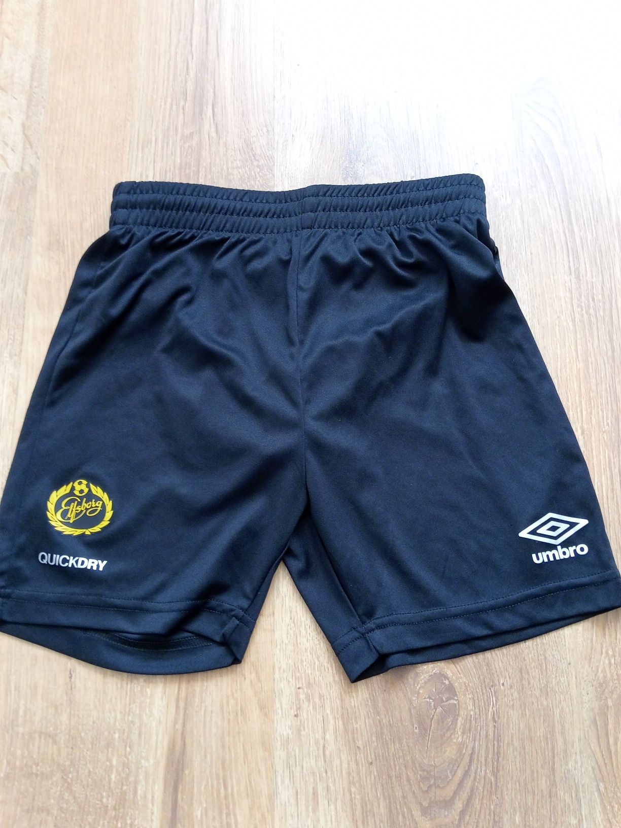 Spodenki chłopięce Umbro rozmiar 152