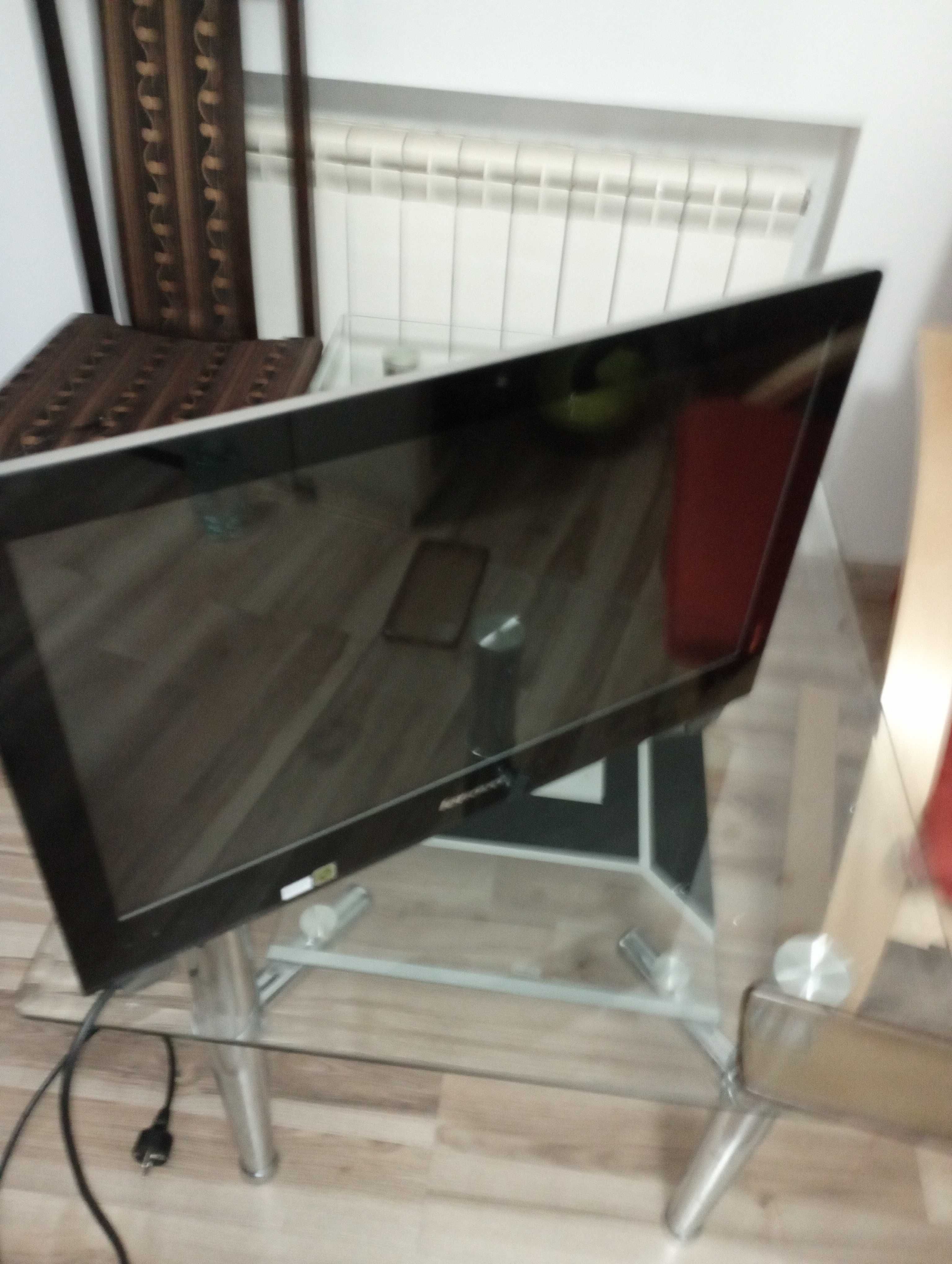 Monitor LED komputer