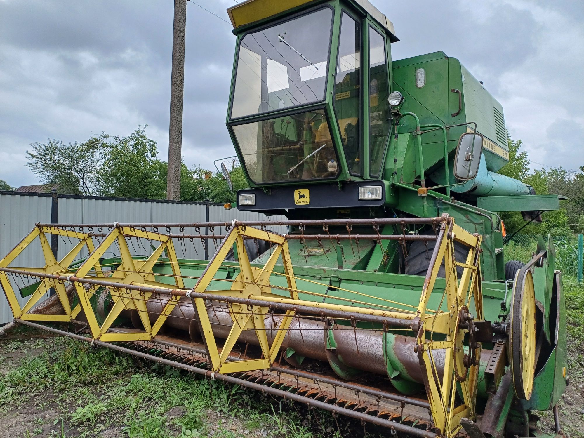Комбайн John Deere 975 без жатки