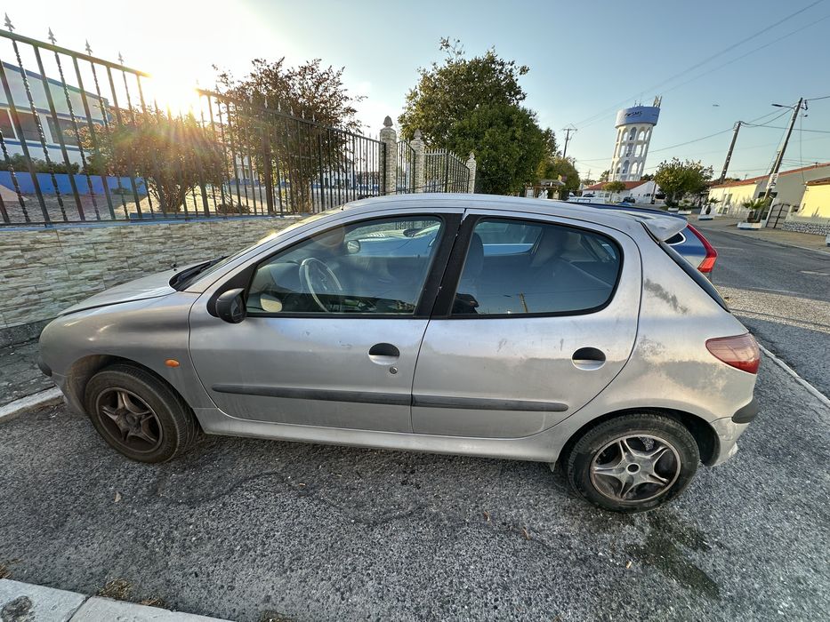 Peugeot 206 1.1 cc (LER BEM O ANUNCIO)