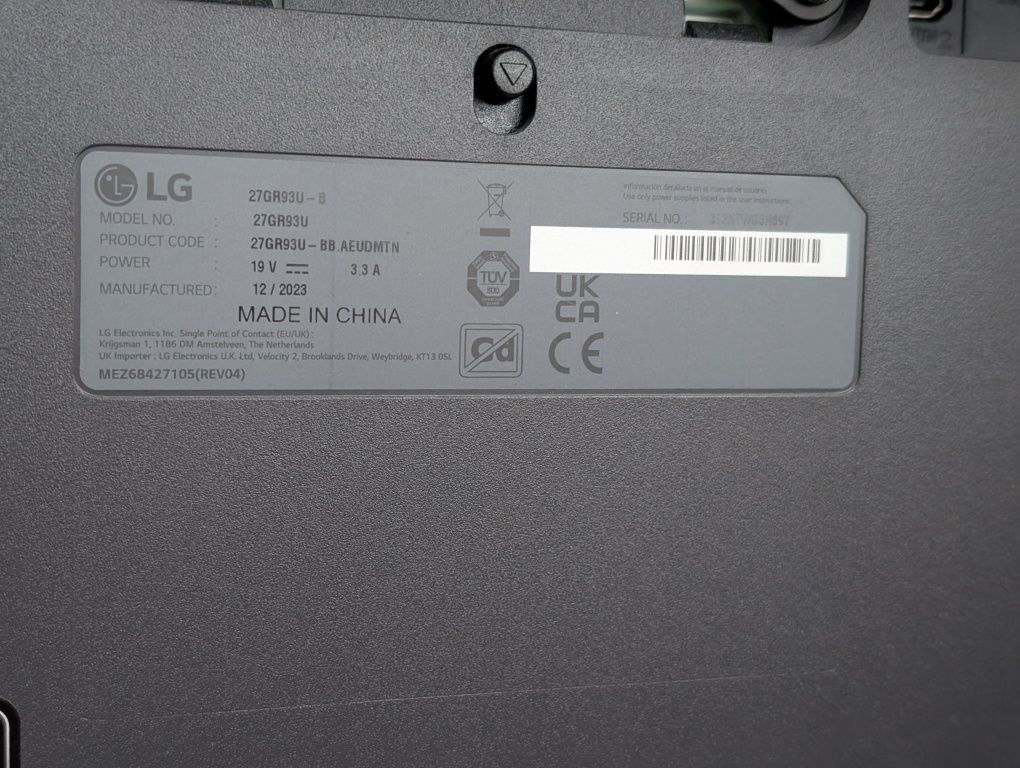Monitor LG 27 4K 144hz IPS 27GR93U