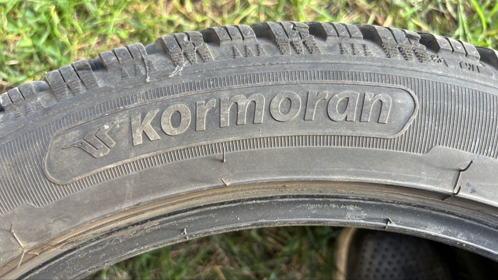 Opony zimowe Kormoran 235/45 18