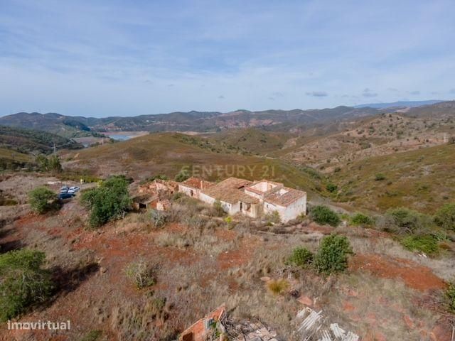Terreno de 174 Hectares com vista para a Barragem do Arade - S. Bartol