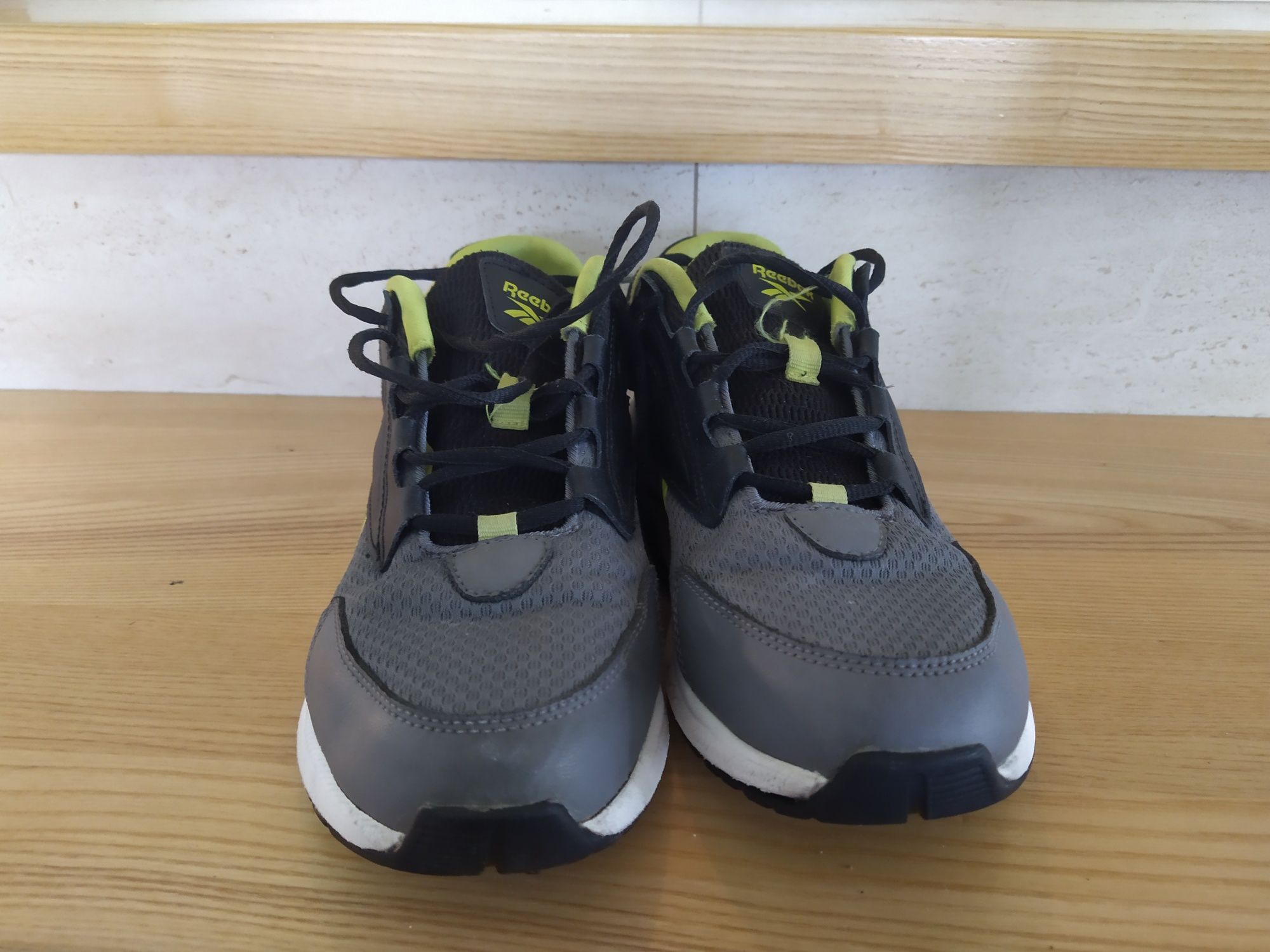 Buty Reebok dla chłopca rozm. 38