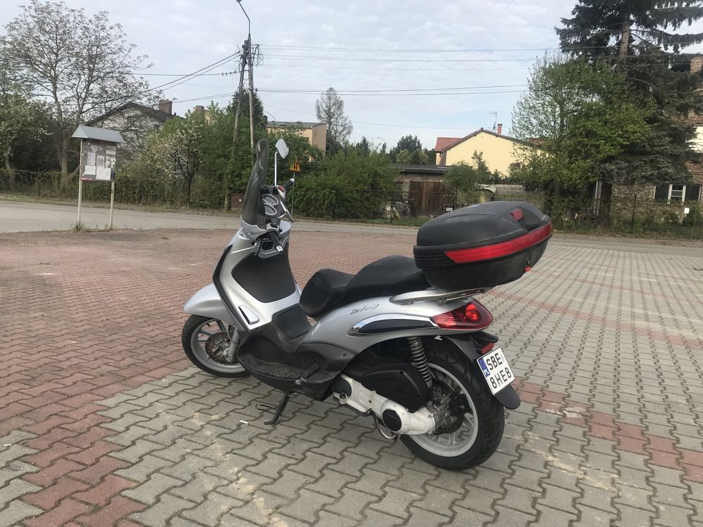 Piaggio Beverly  250 super stan na duzych kolach