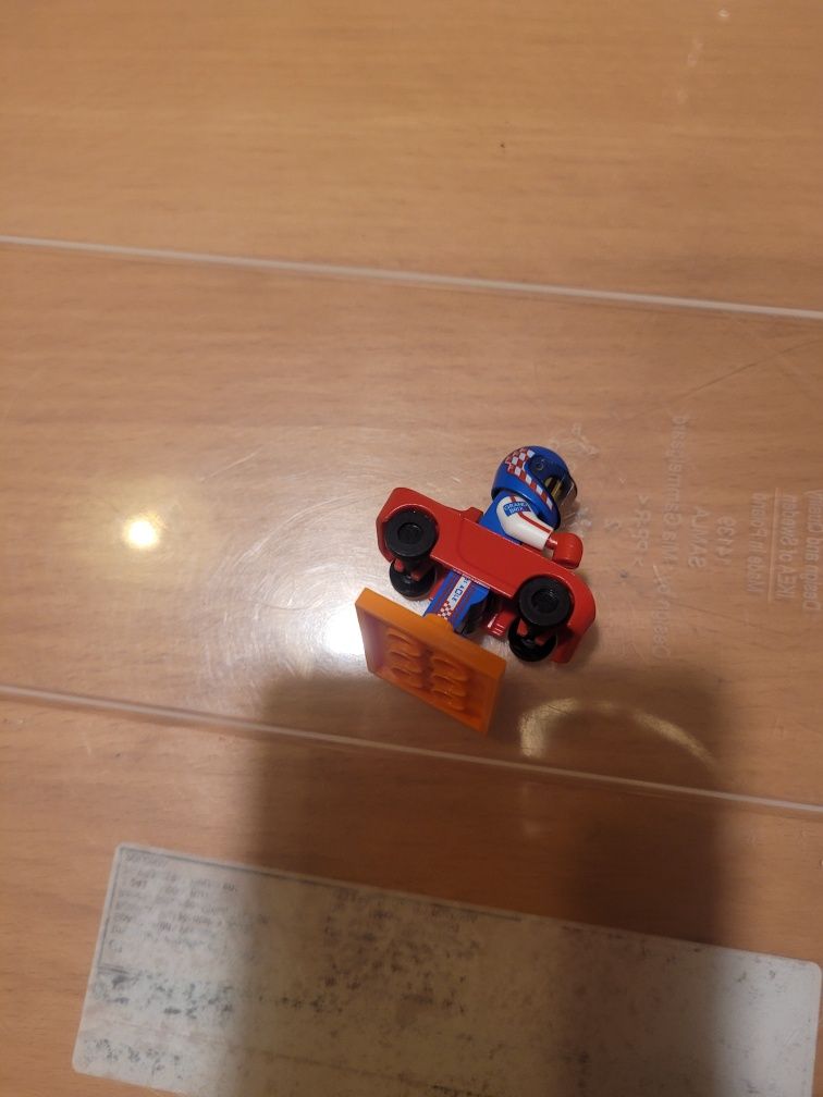 Figurka LEGO Race Car Guy, Series seria 18 col18-13 col324