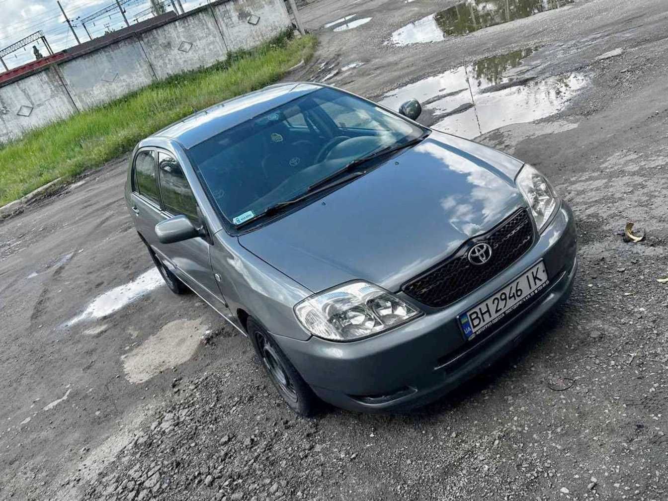 Toyota Corolla 1.4 механика 2004 год