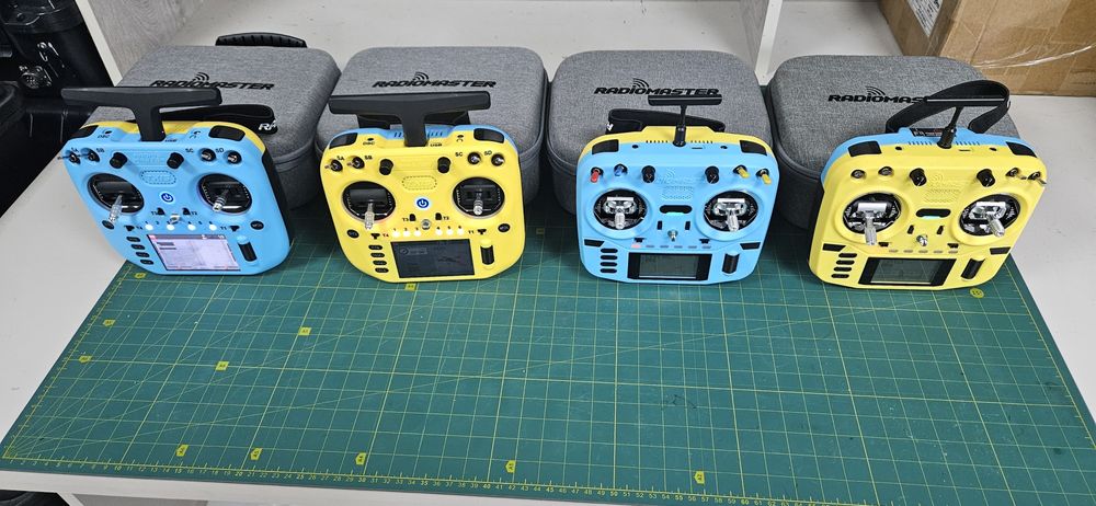 RadioMaster TX15 (жовто блакитний)
