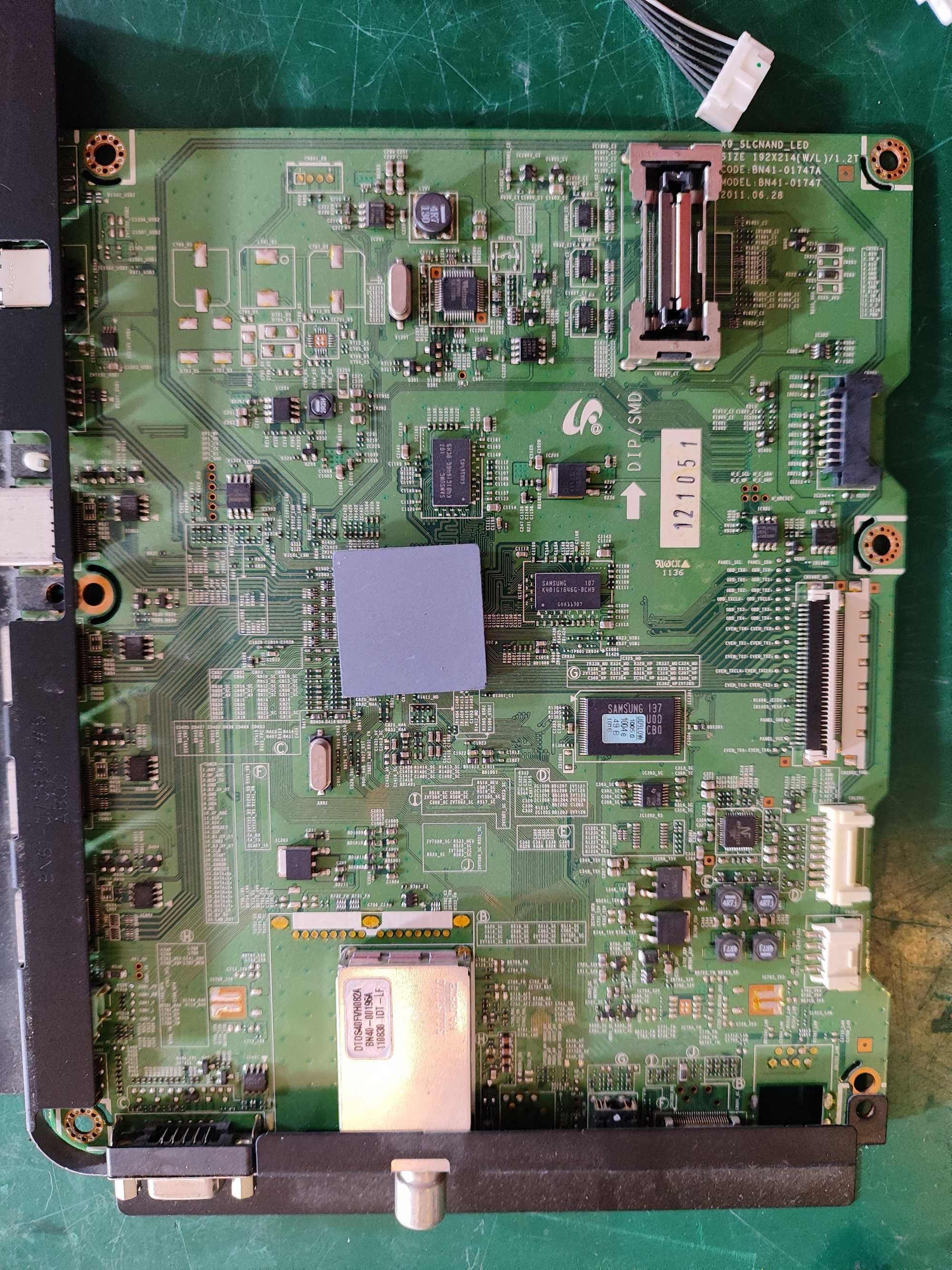 Плати від телевізора Samsung UE32D4000NW