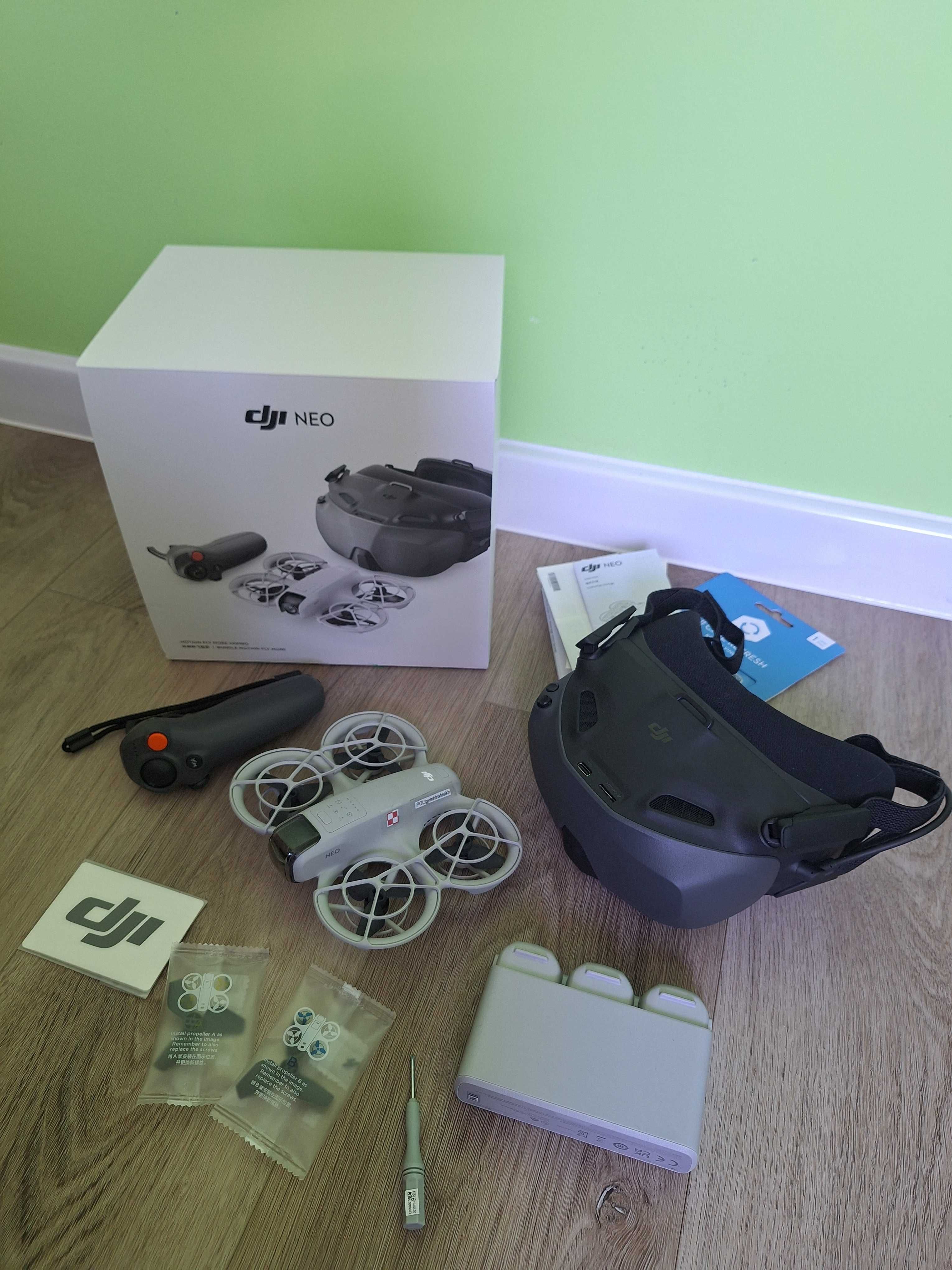 DJI NEO Motion Fly more combo + case i CARE na rok Dron FPV