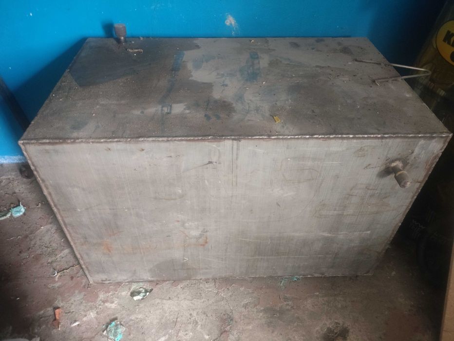 Бак із нержавейки