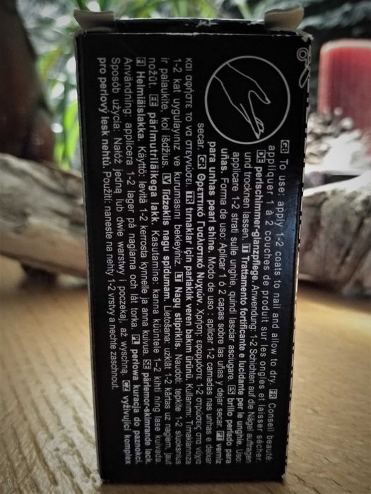 Avon nail expert perłowa kuracja paznokci Sheer Bronze