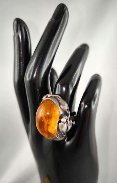 Srebrny Pierścionek z Bursztynem Autorski Sygnowany Pr.800 / 1963-86r