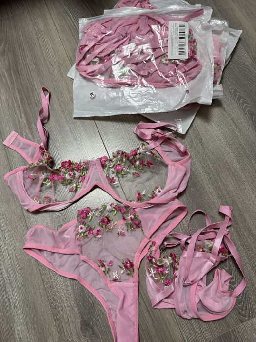 Жіноча білизна, бюстгалтери