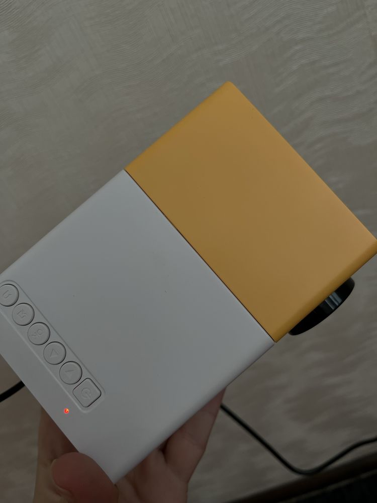 Проектор портативний міні led projector