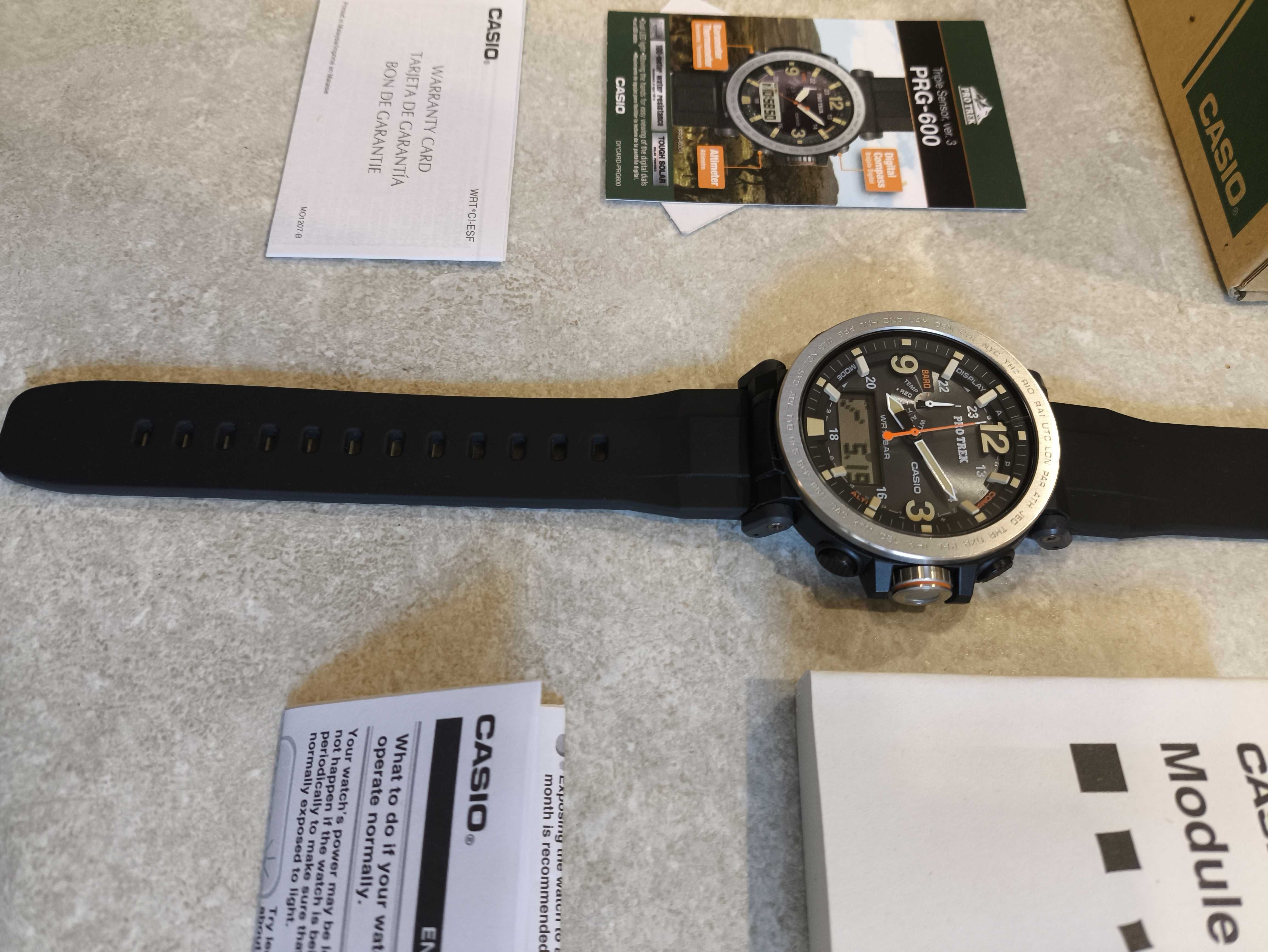 Casio ProTrek prg-600 - компас, высотомер, солнечная батарея - НОВЫЕ!