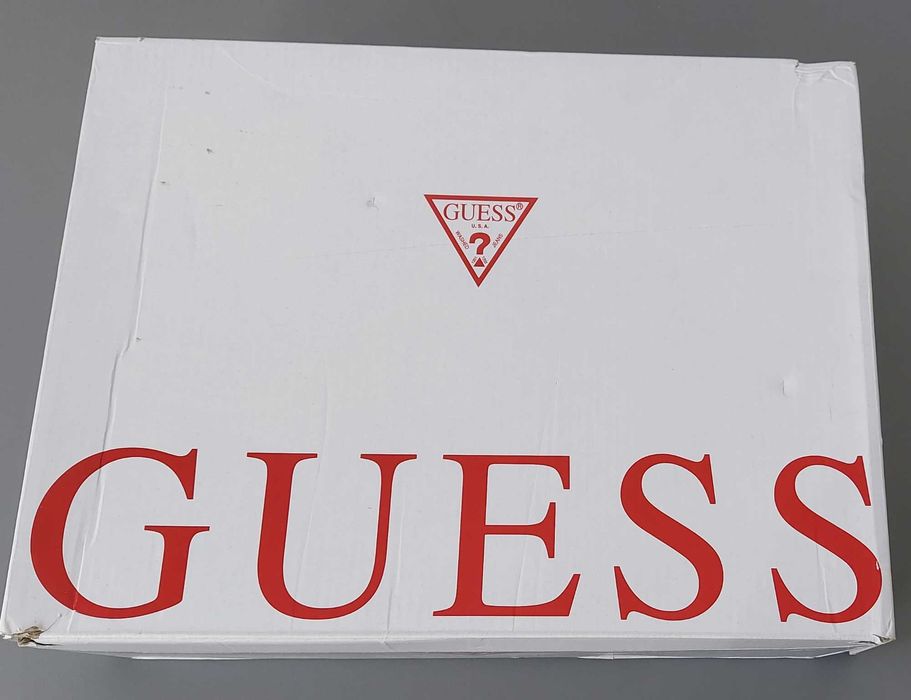 Buty Guess Czarne sneakersy Guess  rozmiar 36