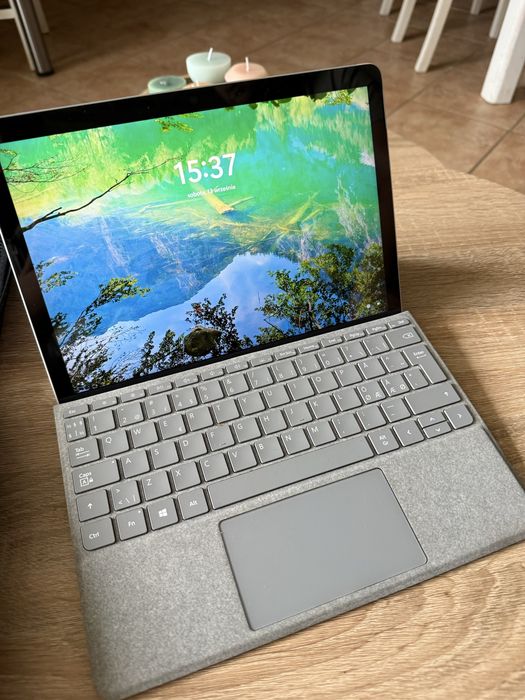 Microsoft surface go 2 + klawiatura + akcesoria