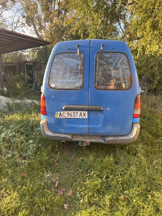 Nissan Vanette 2000 р 2.3