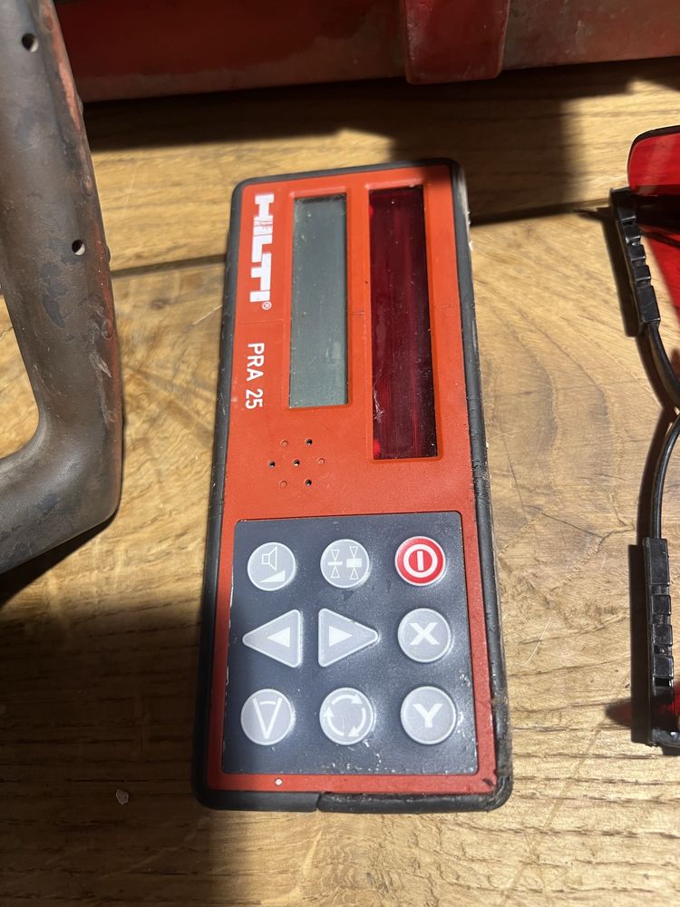 Hilti PR 25 laser zestaw z walizką