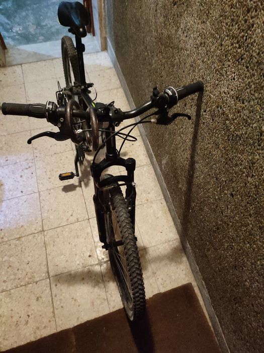 Bicicleta B'TWIN 24" - Preta - reparacao recomendada