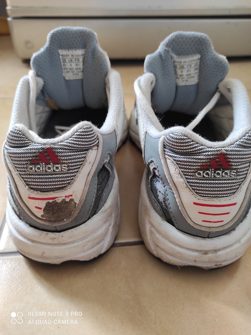 Кроссовки Adidas