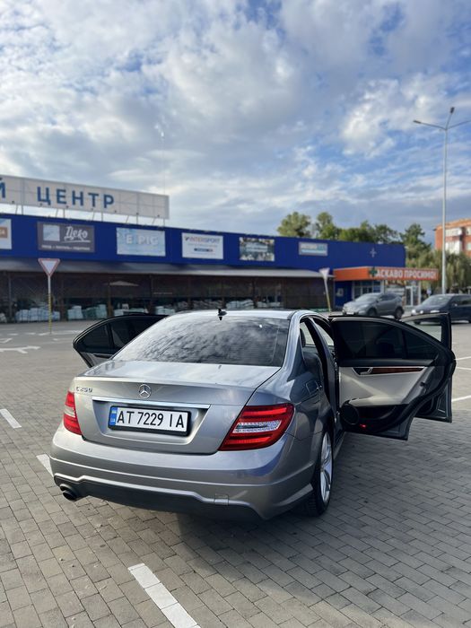 Mercedes Benz C class 1.8 бензин 2011р.