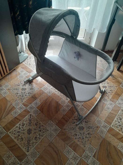 Kołyska turystyczna dla dziecka