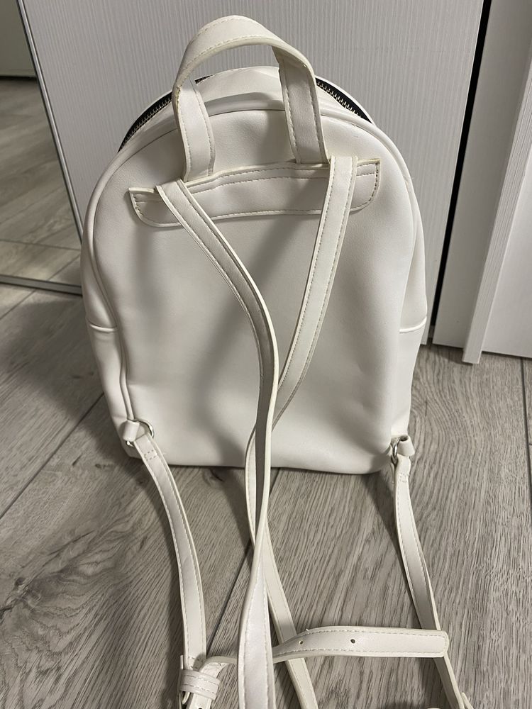 Bershka жіночий рюкзак міський білий