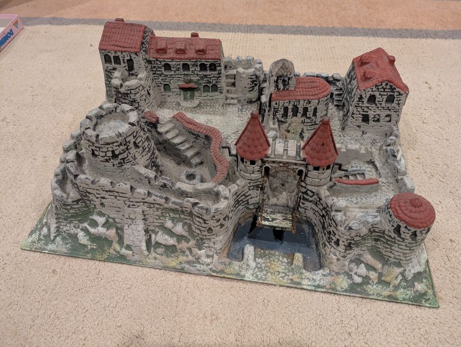 Castelo Ritterburg Camelot marca ECO vintage