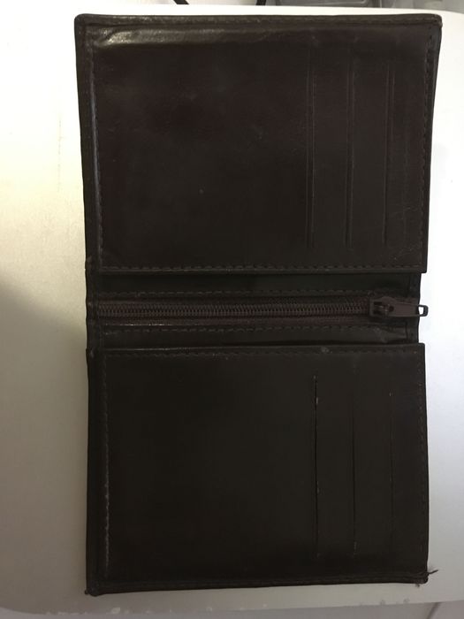 Carteira de Napa castanha escura perfeita