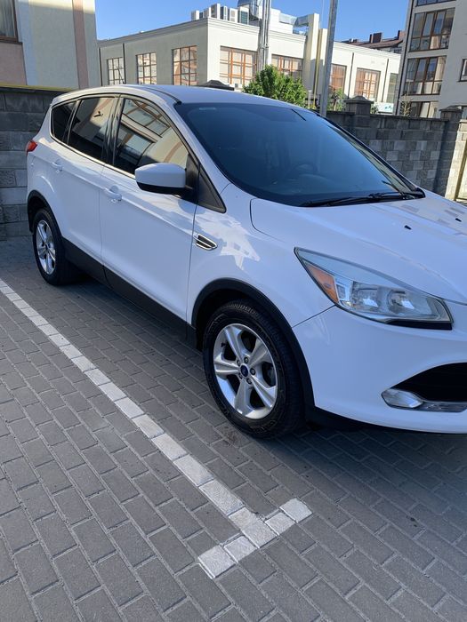Продам Ford escape 2015 року