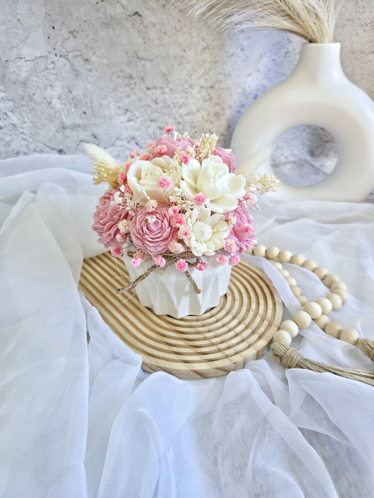 Bukiety w gipsowym pojemniku candlebox flowerbox