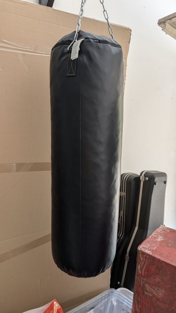 Saco de Boxe Domyos + Suporte de Parede