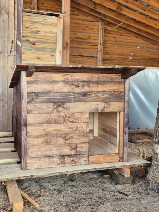 Будка для собаки дерев'яна