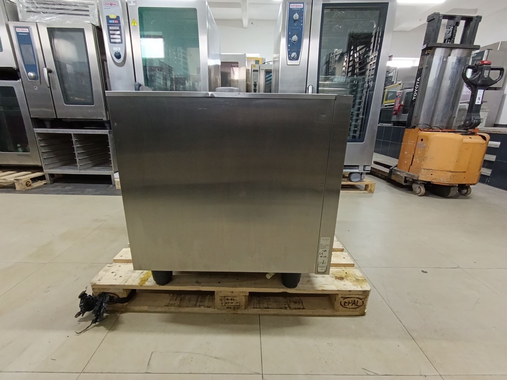 Пароконвектомат. Пароконвектомат Rational. Rational CM61